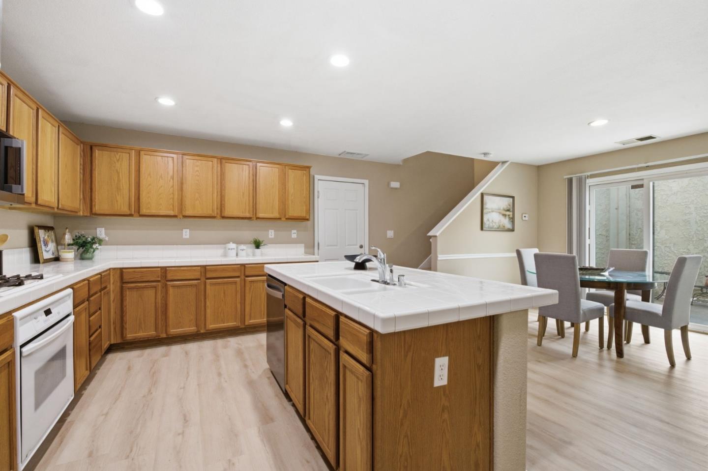 23 Willet Court