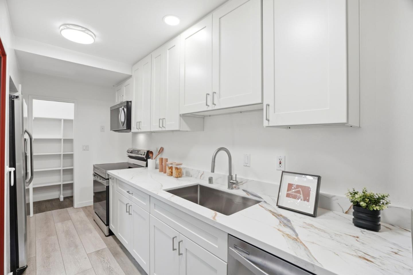1912 Montecito Avenue 2