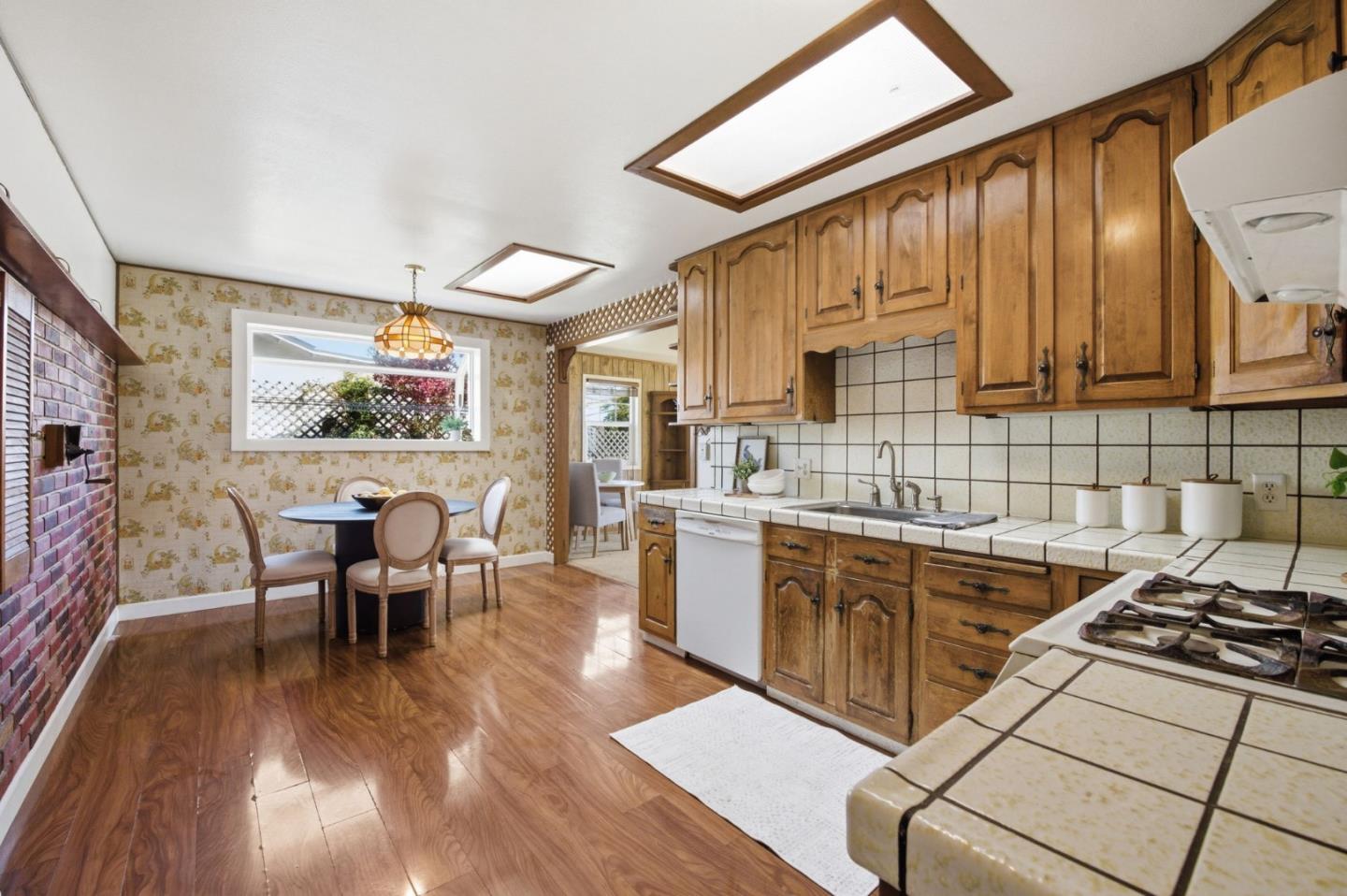 1229 Crestwood Drive