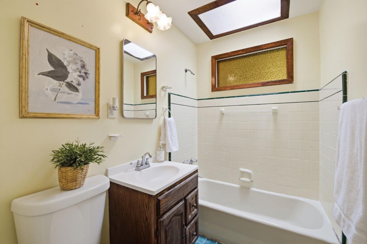 1229 Crestwood Drive