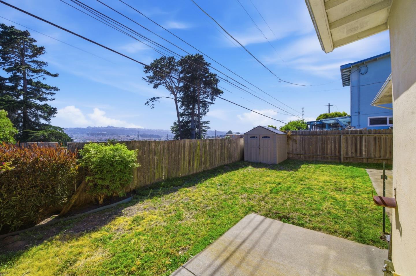 1229 Crestwood Drive