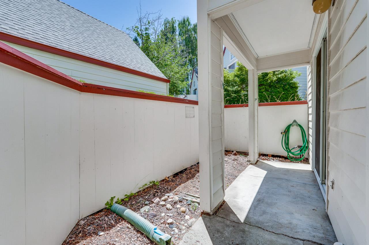 103 Chelsea WAY