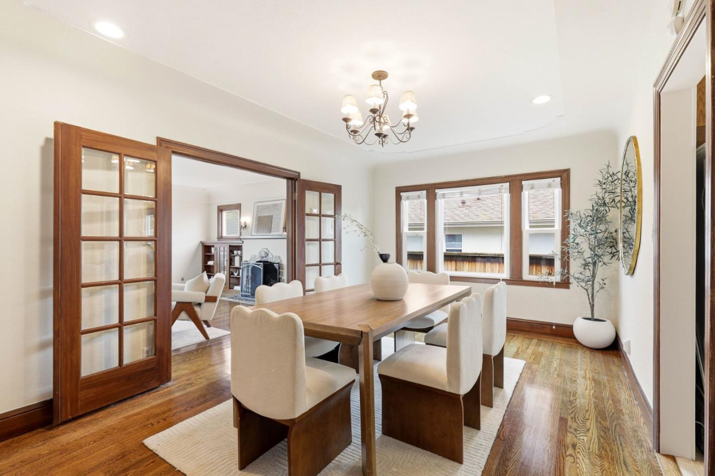 1119 Madison AVE