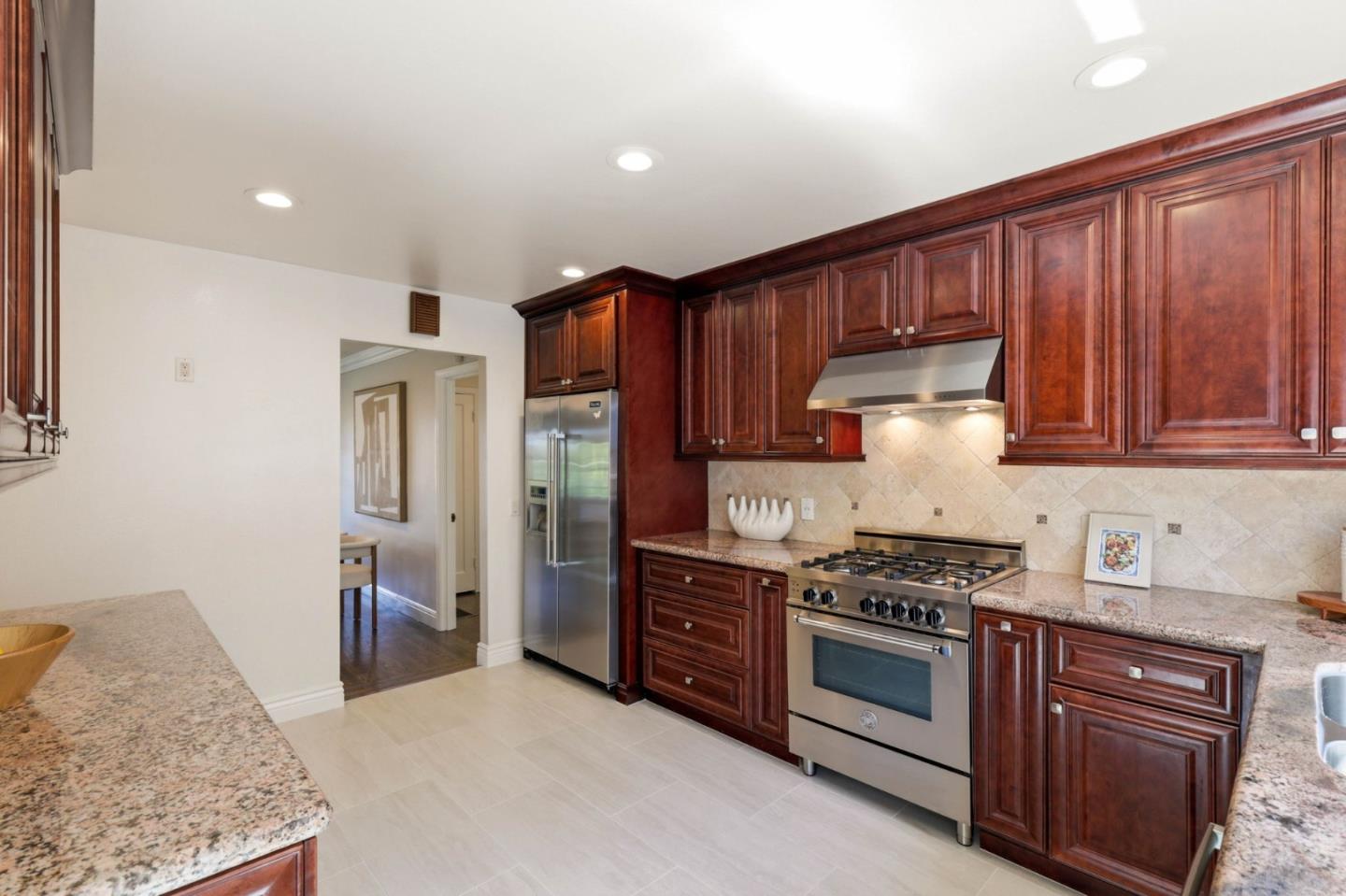 385 Ridge RD