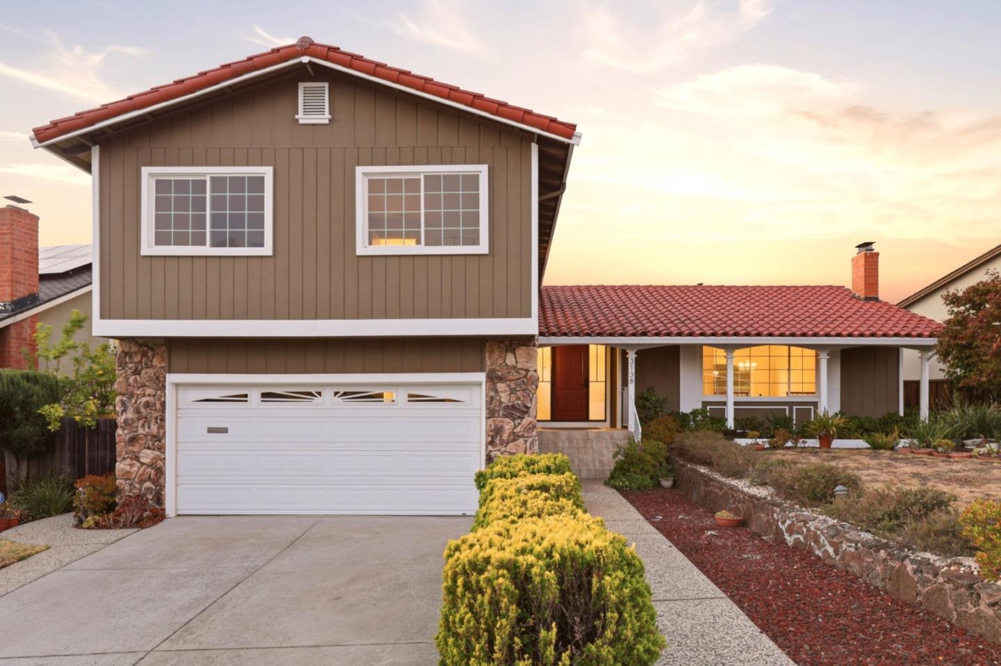 3138 La Mesa DR