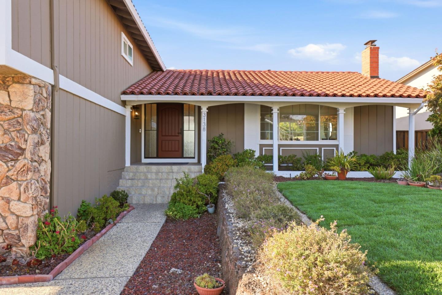 3138 La Mesa DR