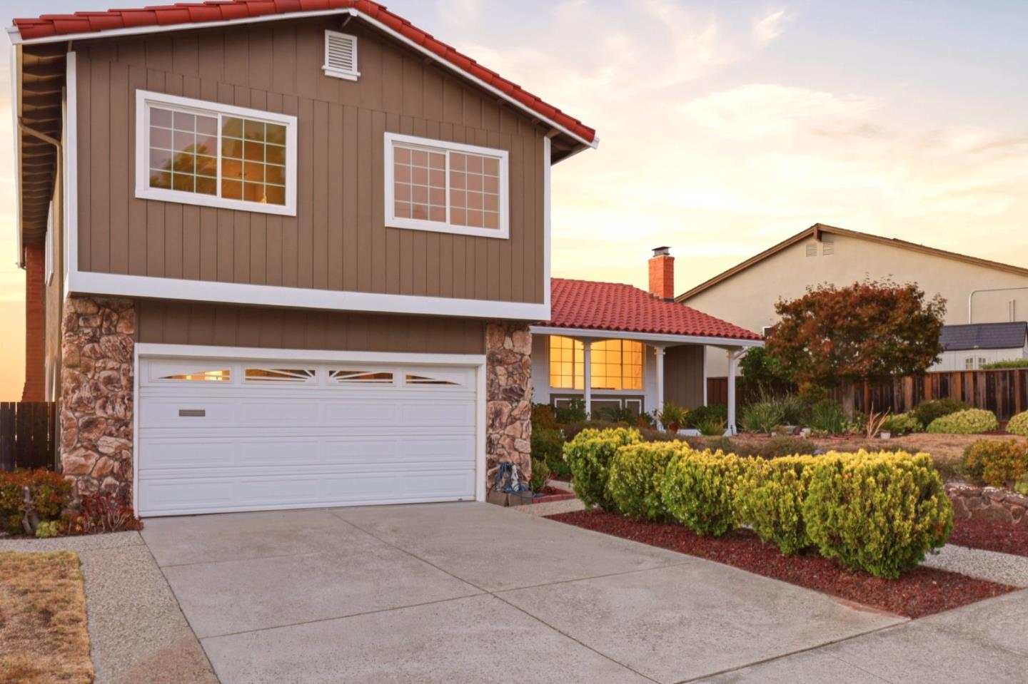 3138 La Mesa DR