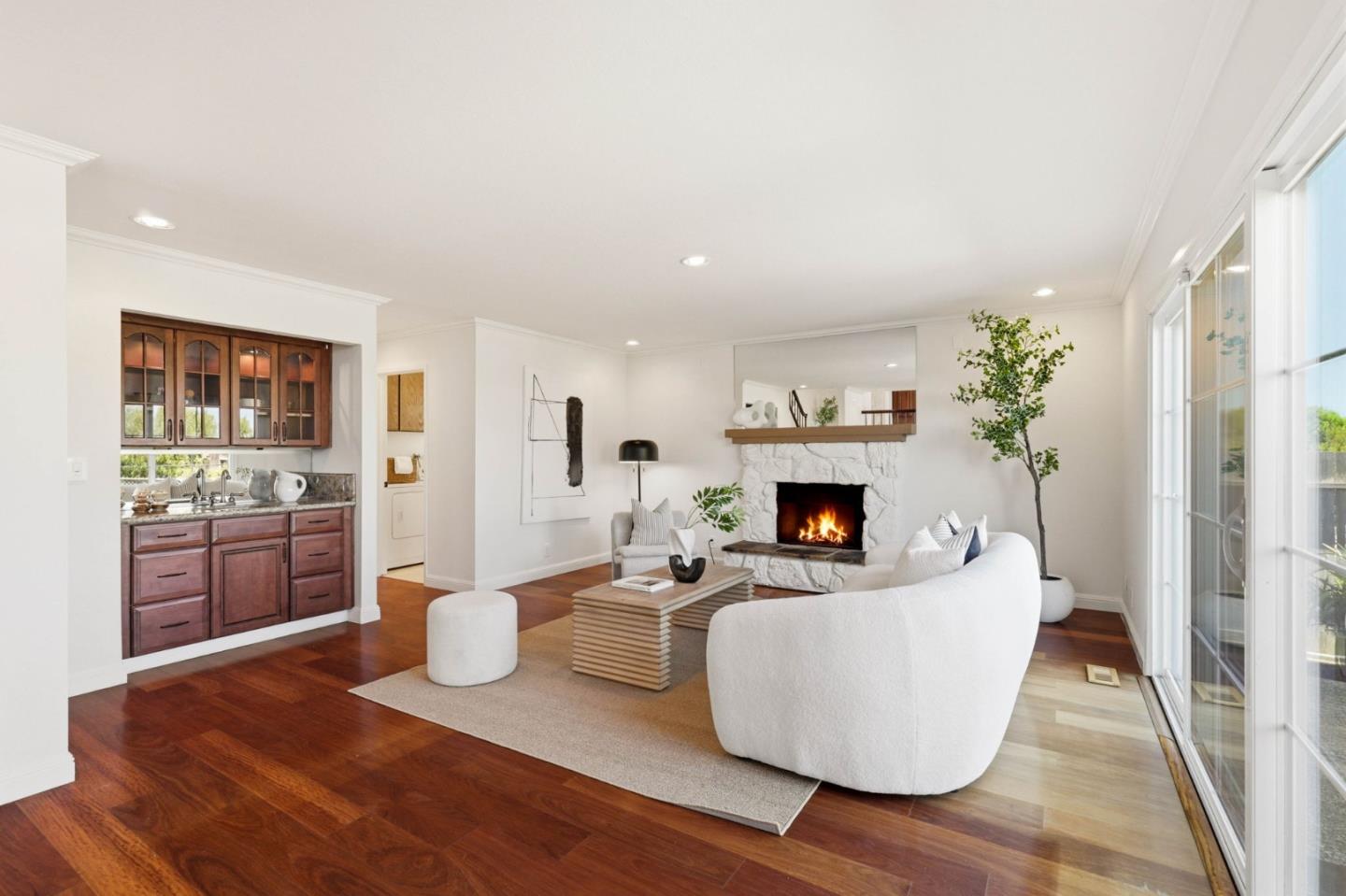 3138 La Mesa DR
