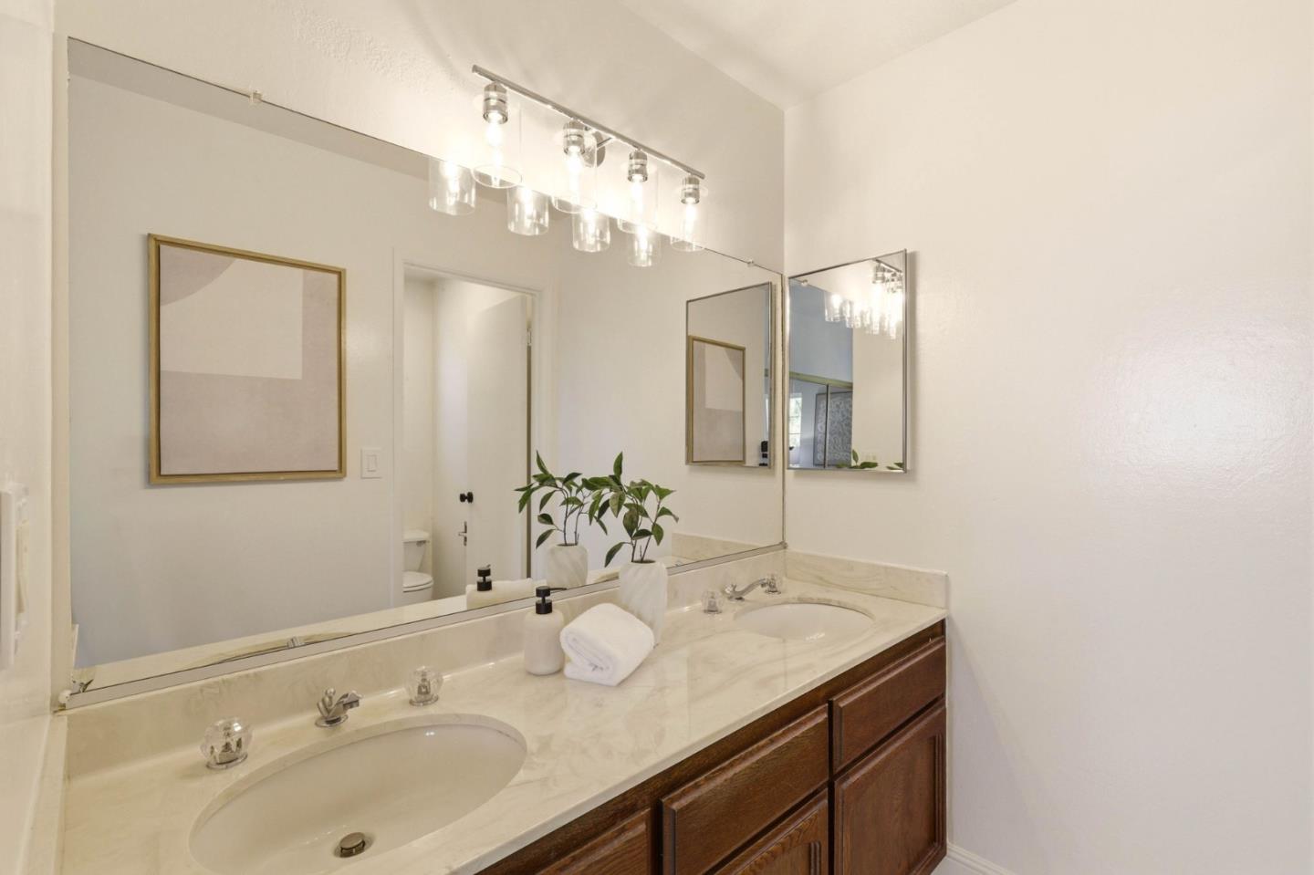 3138 La Mesa DR
