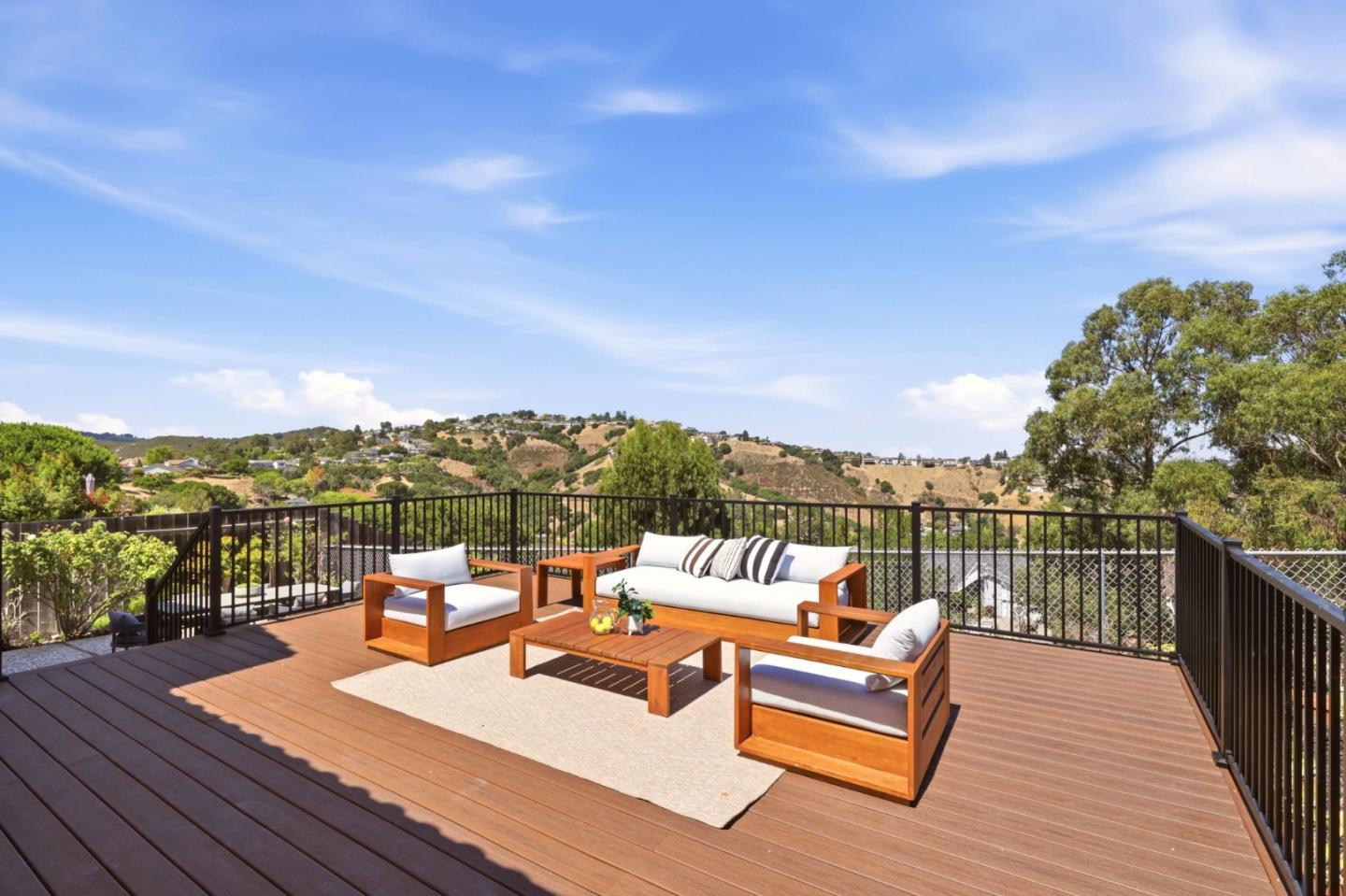 3138 La Mesa DR