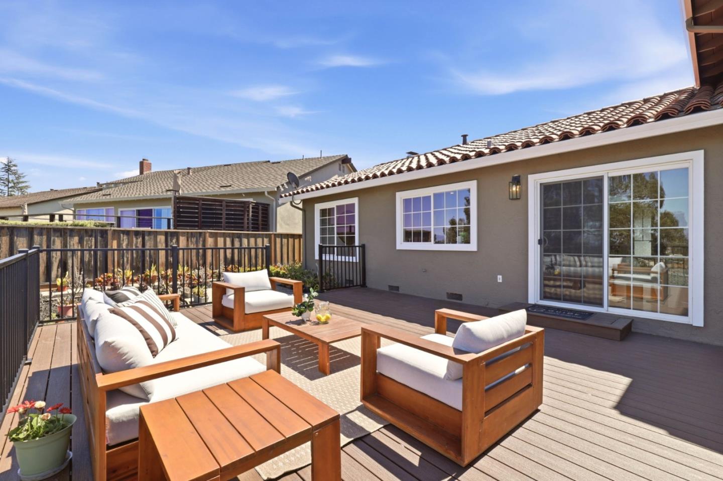 3138 La Mesa DR