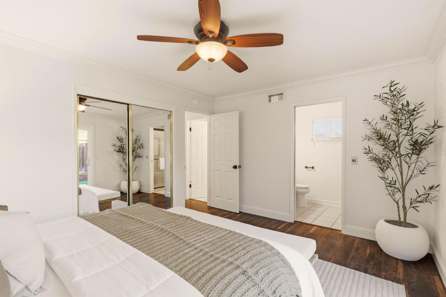 739 Del Mar AVE