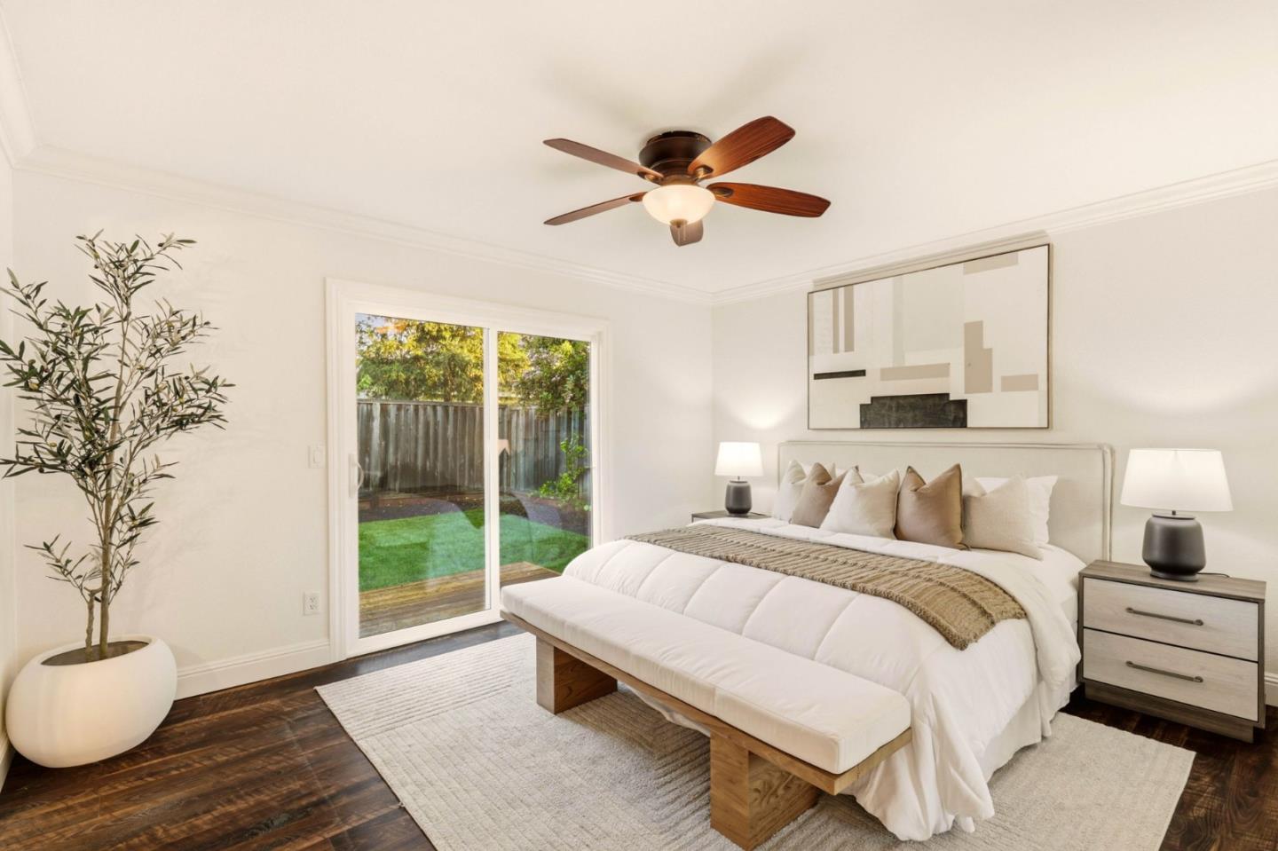 739 Del Mar AVE