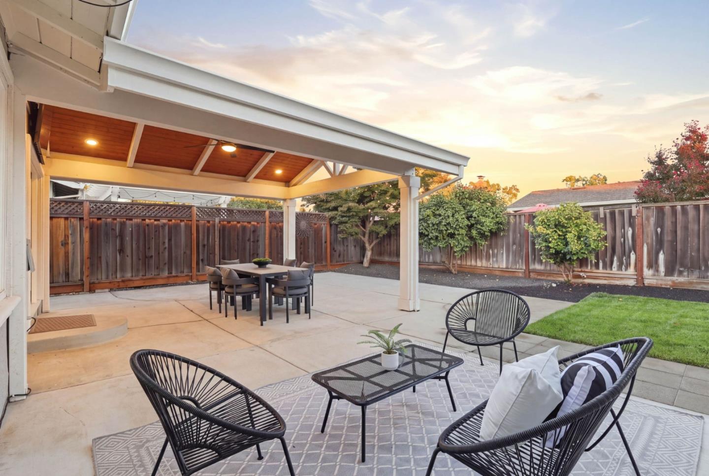 739 Del Mar AVE
