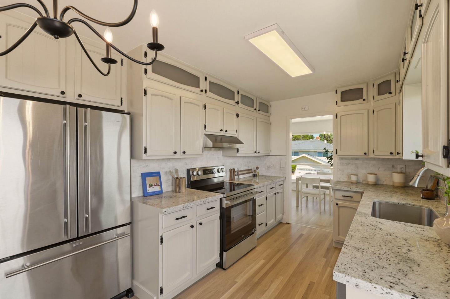 1931 Glen AVE