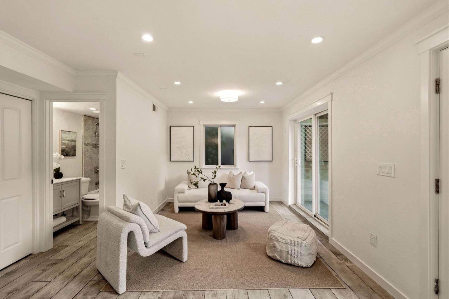 577 Maple AVE