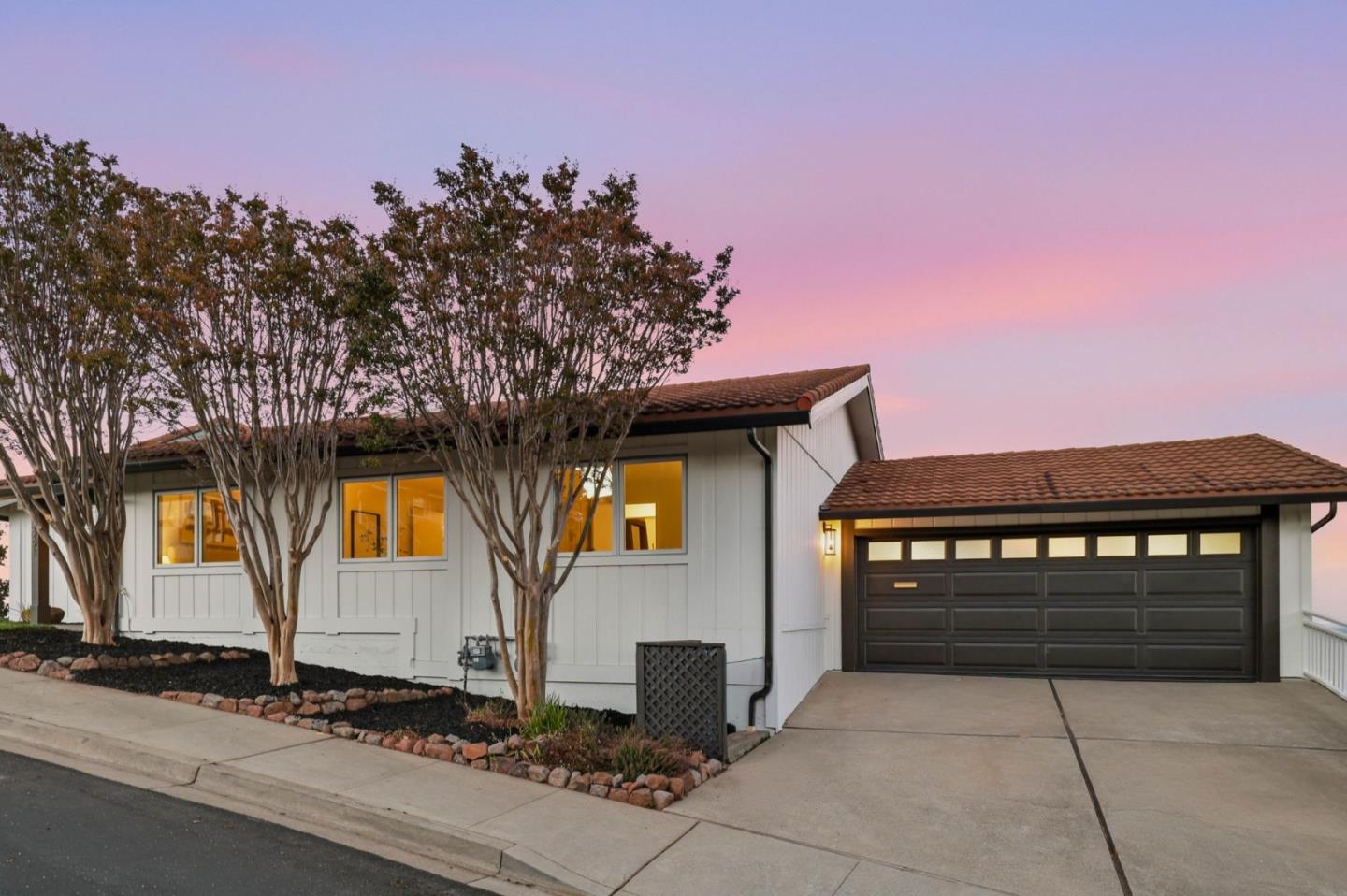 3291 Melendy DR