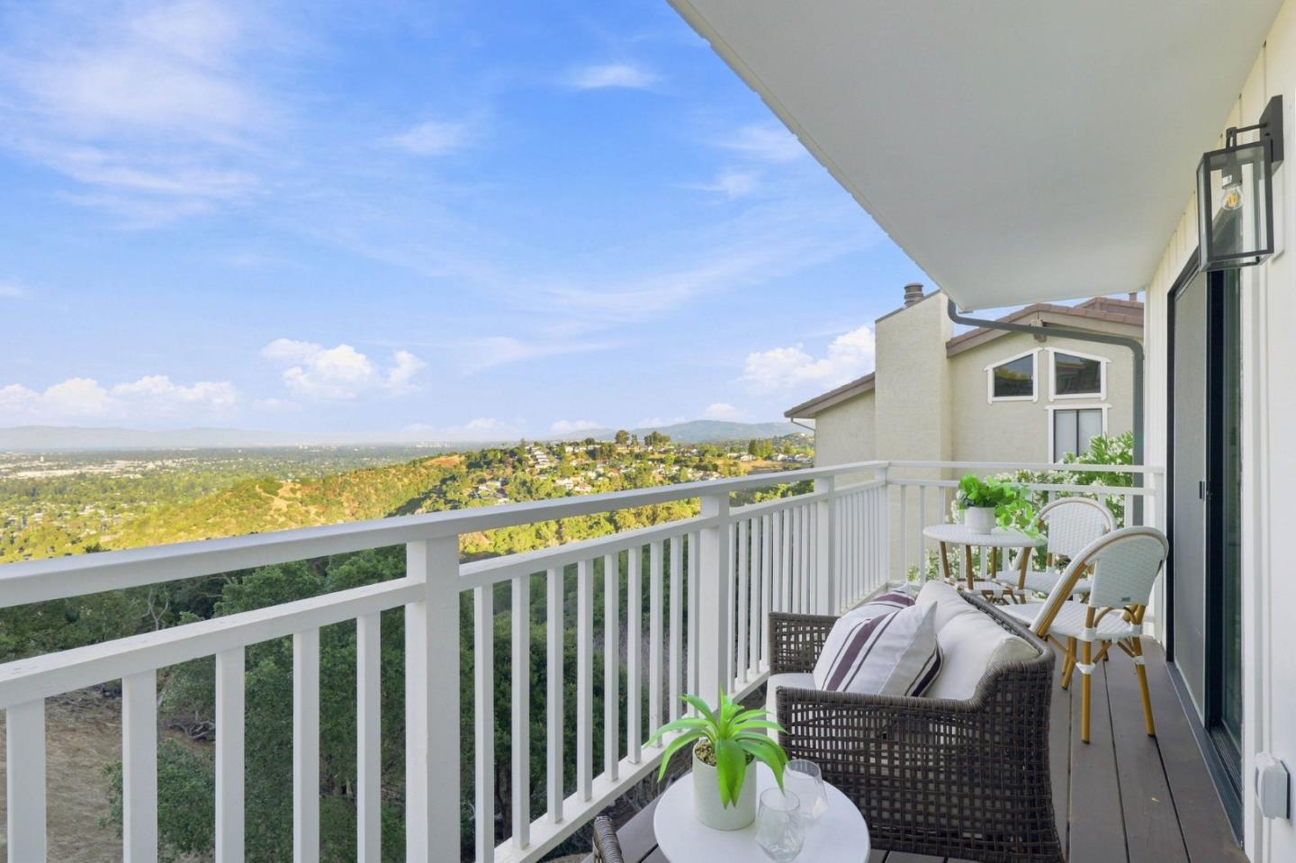 3291 Melendy DR