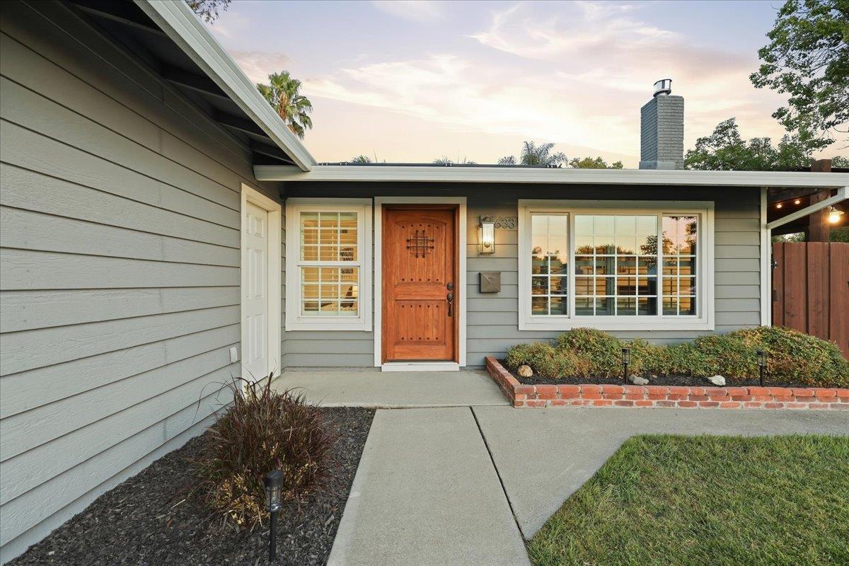 633 Tanager RD