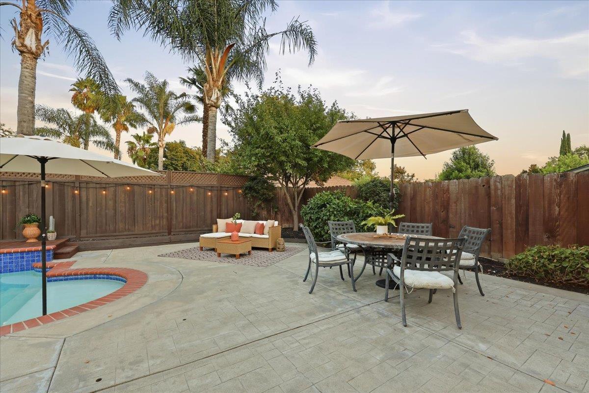 633 Tanager RD