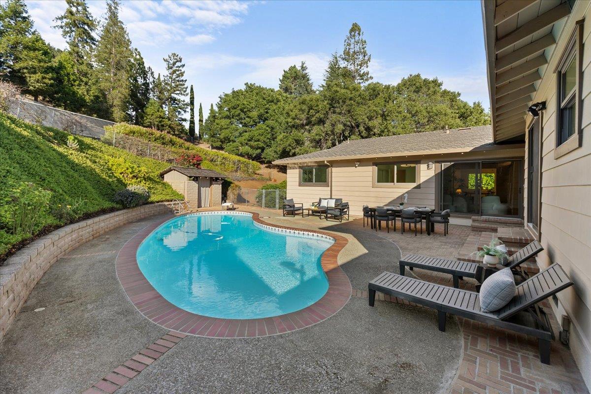 775 W California WAY