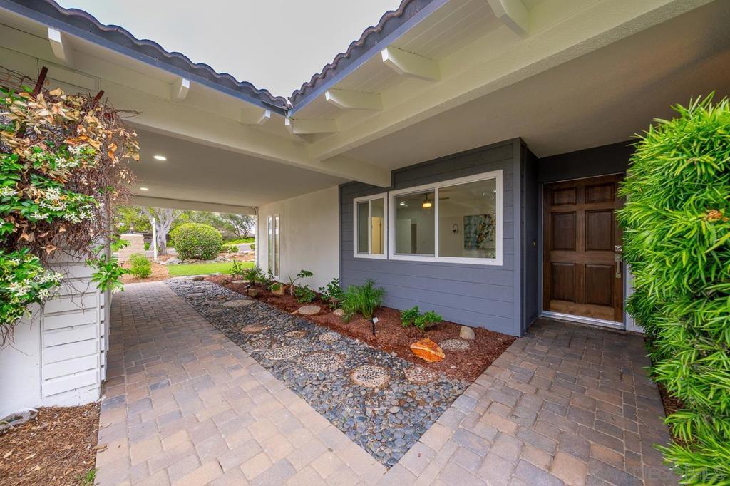 5435 Del Cerro Blvd