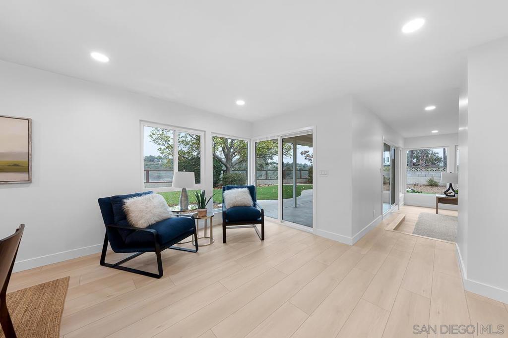 5435 Del Cerro Blvd