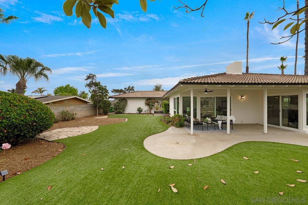 5435 Del Cerro Blvd