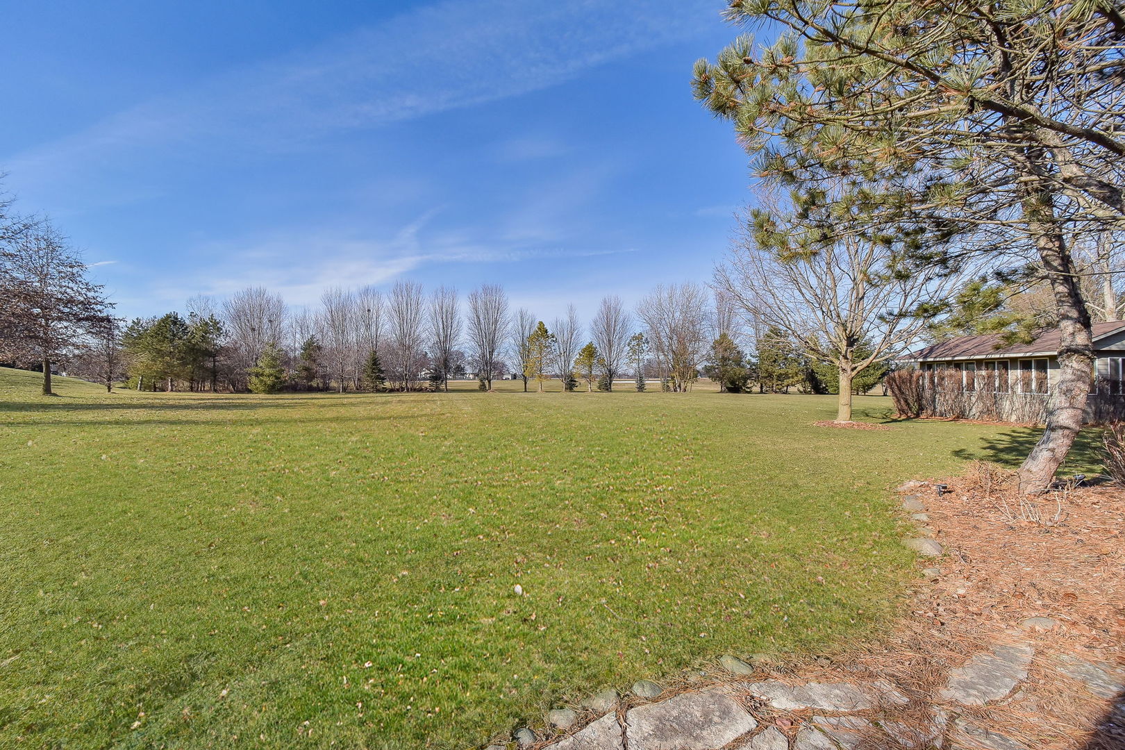 6N820 Gilmore Drive