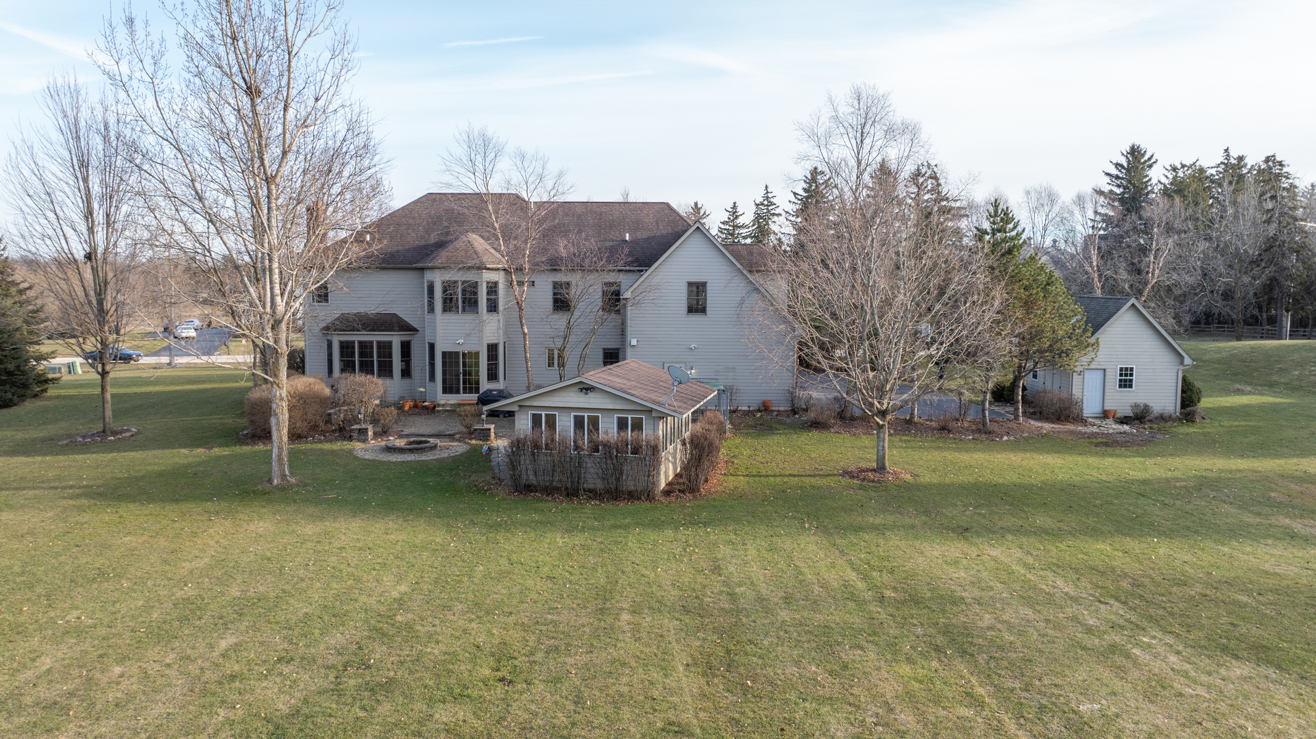 6N820 Gilmore Drive