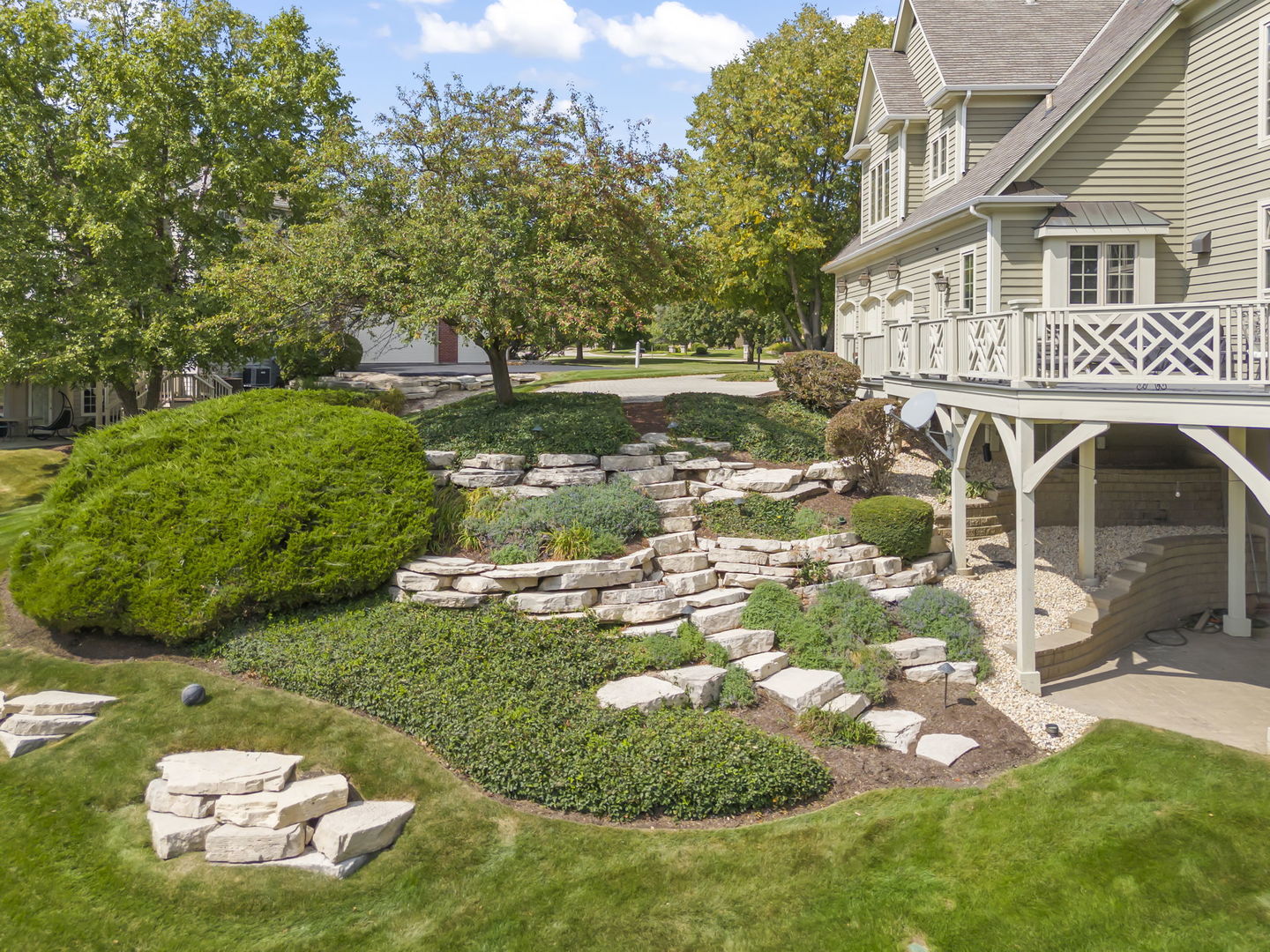 39W114 Fryendall Court