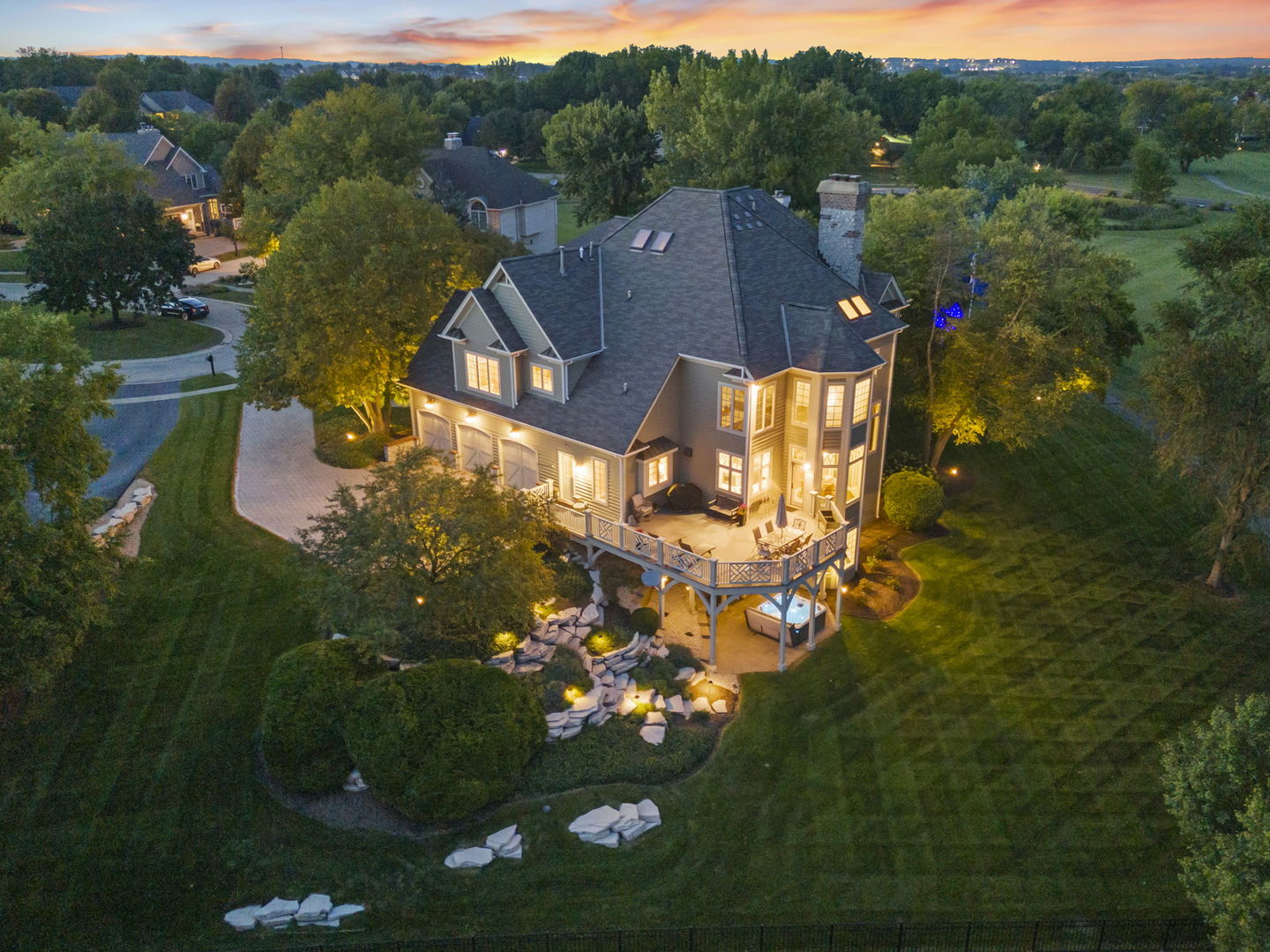 39W114 Fryendall Court