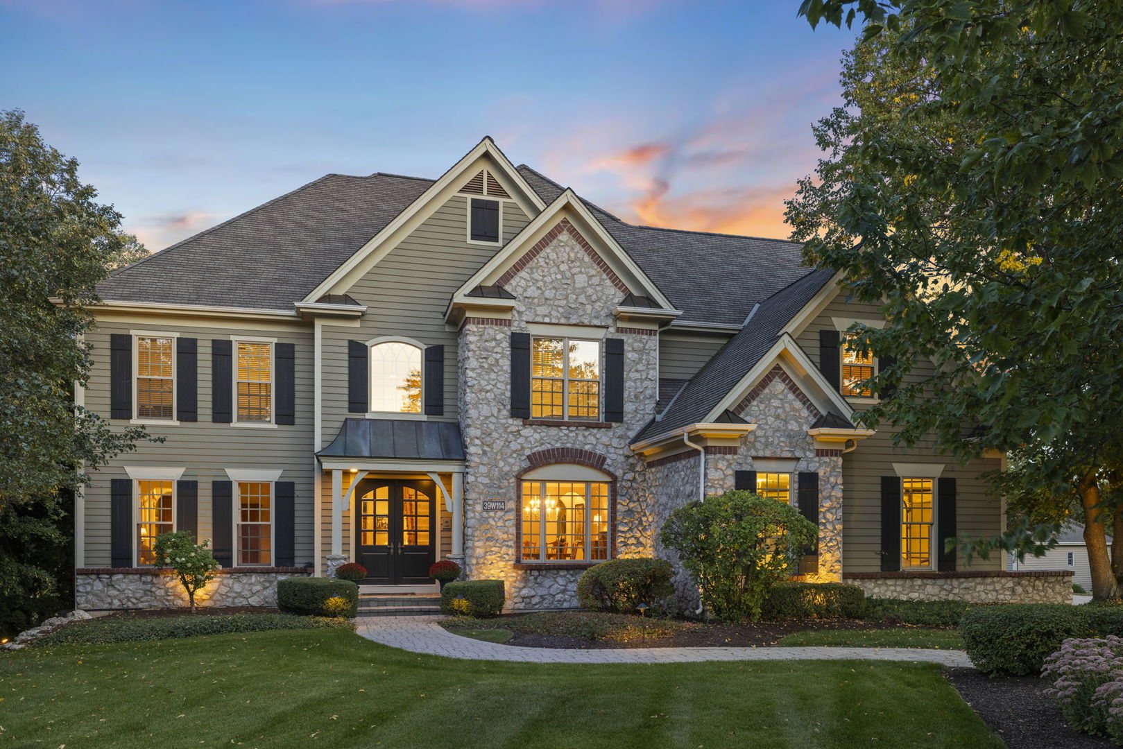 39W114 Fryendall Court