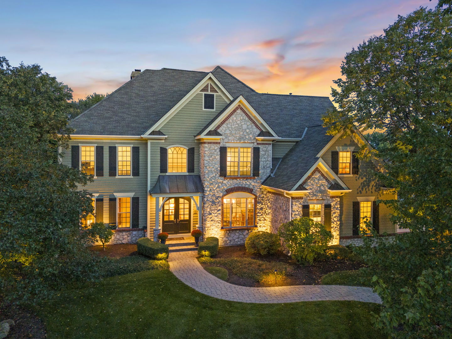 39W114 Fryendall Court