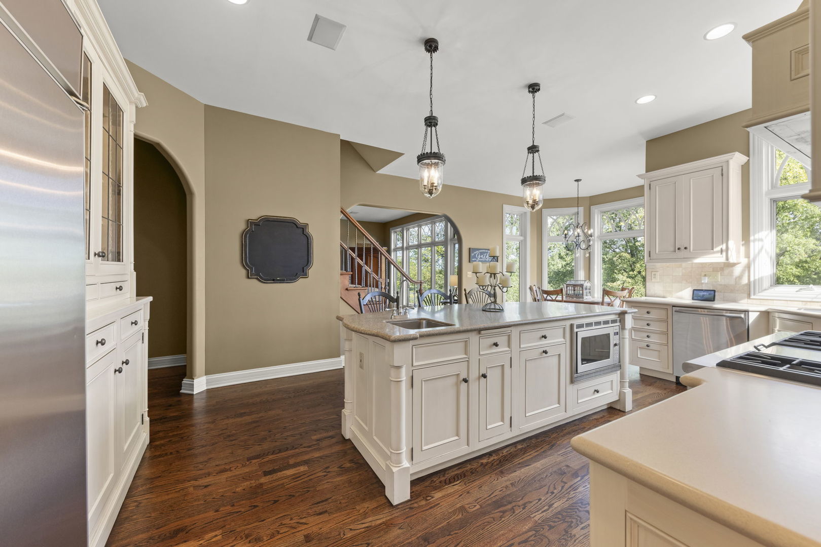 39W114 Fryendall Court