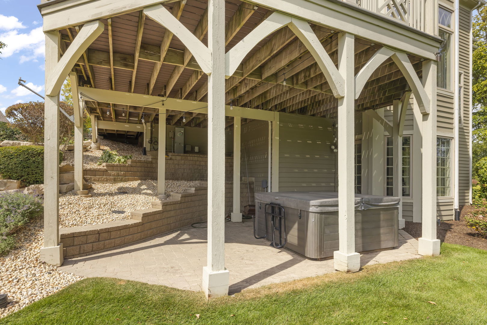 39W114 Fryendall Court