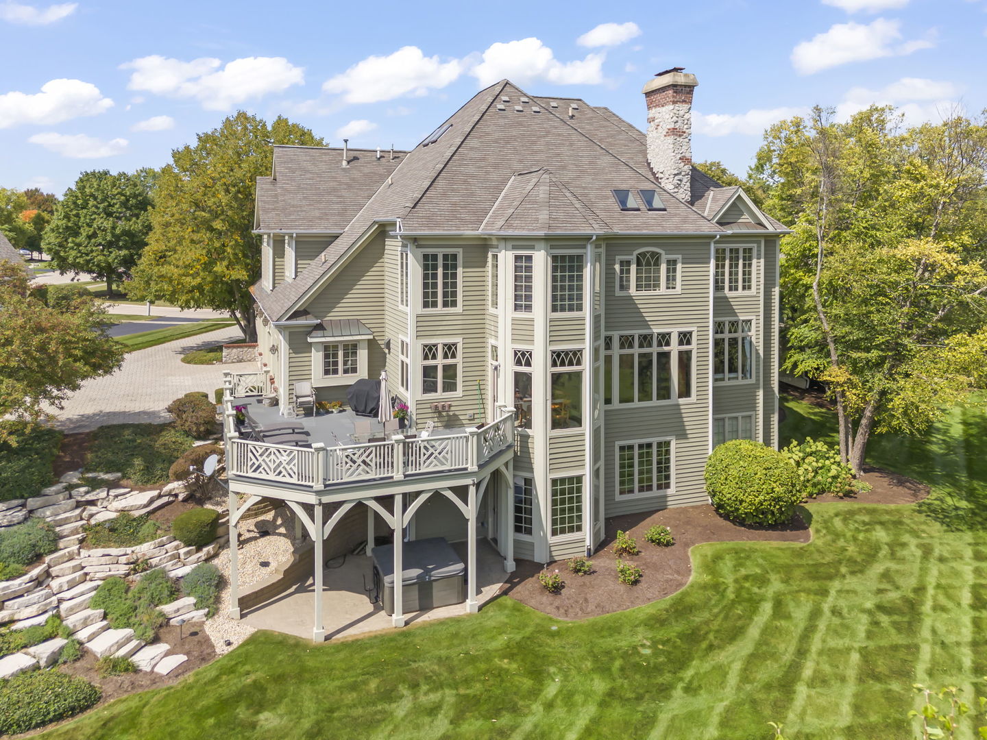 39W114 Fryendall Court