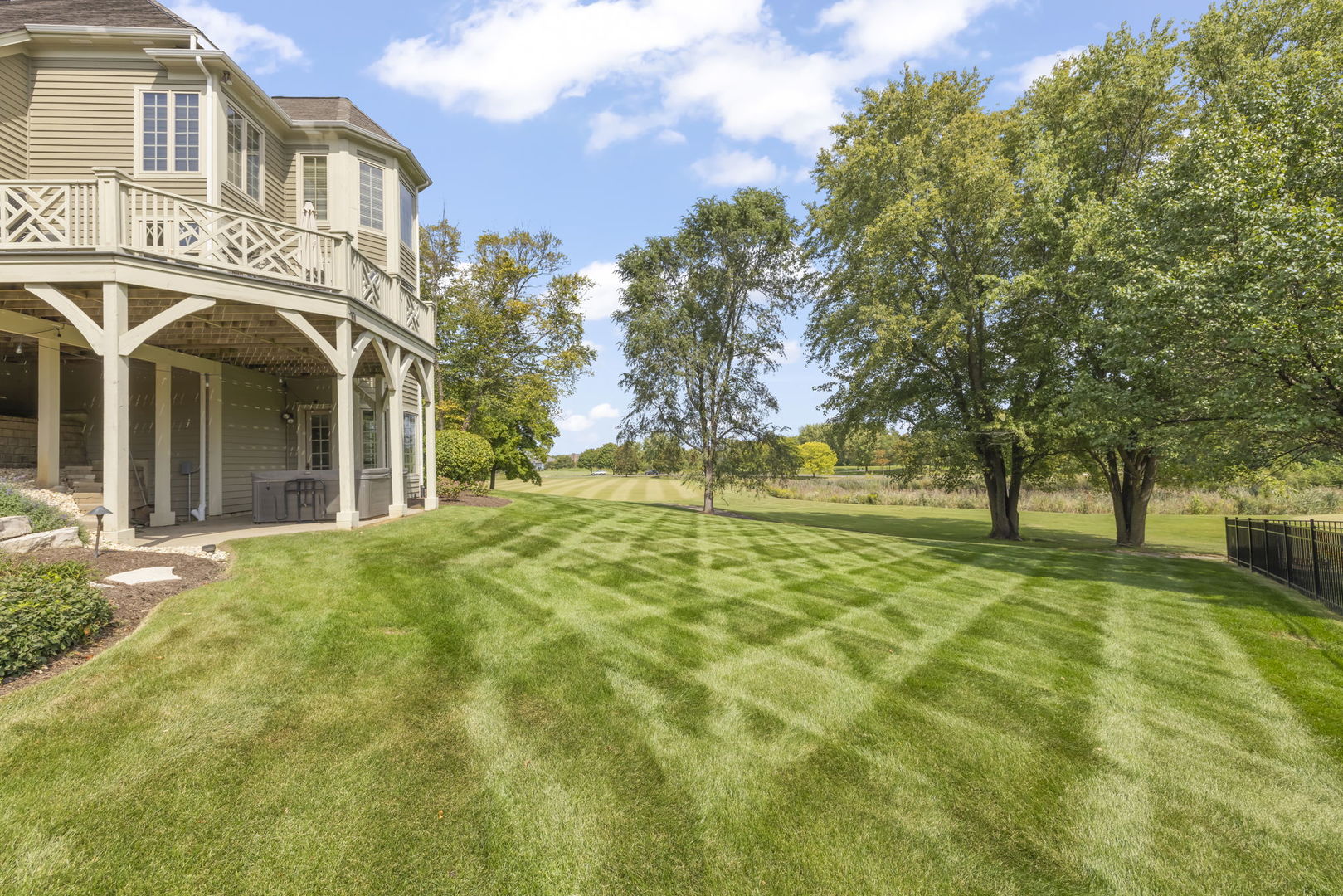 39W114 Fryendall Court