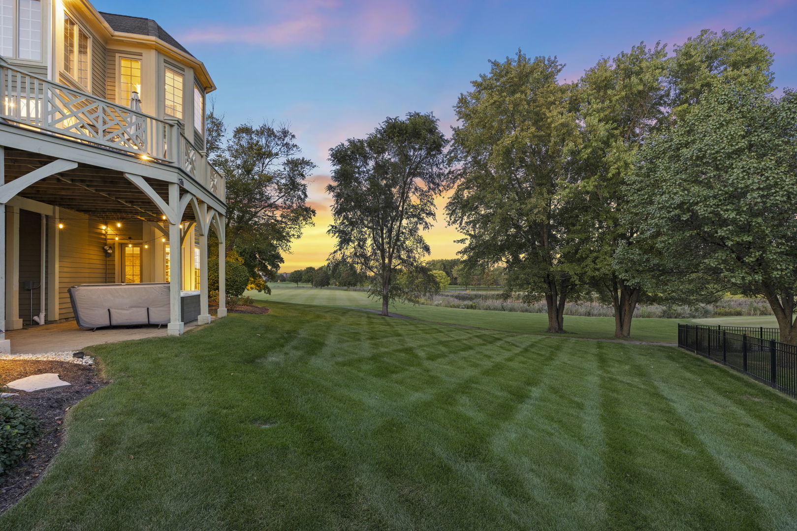 39W114 Fryendall Court