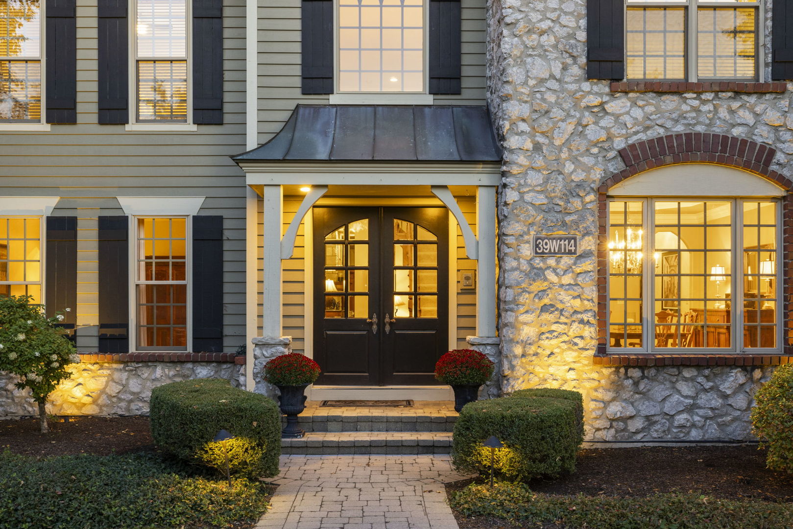 39W114 Fryendall Court