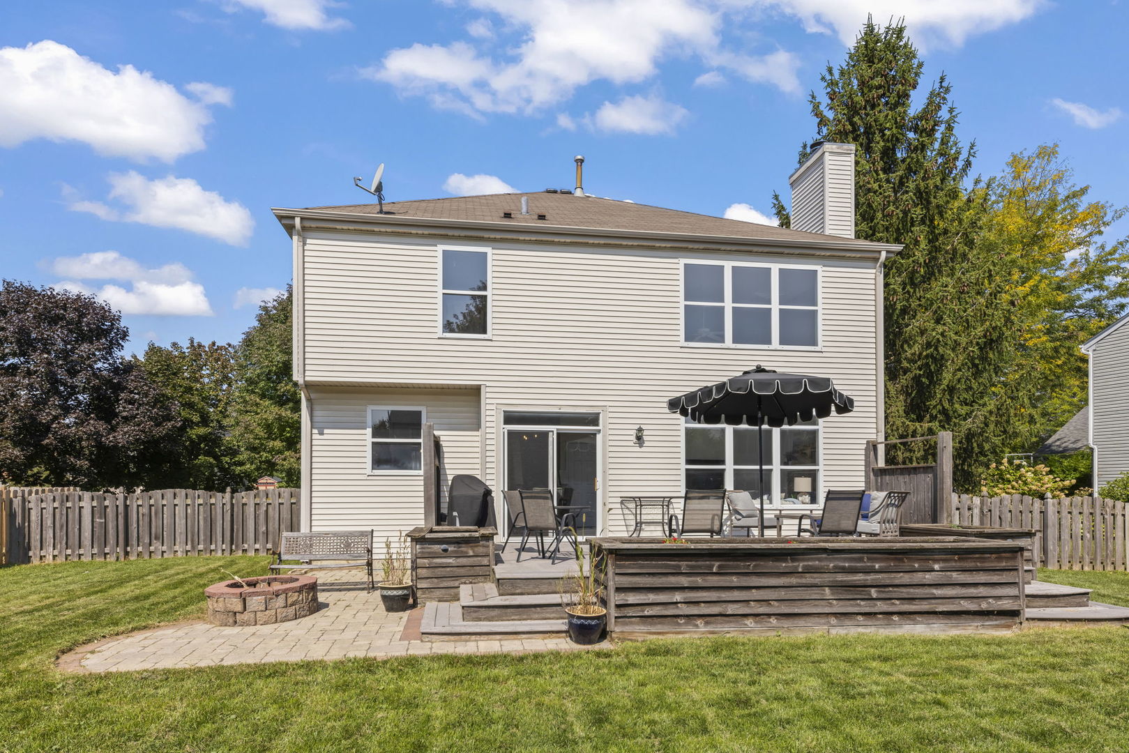 888 Summerhill Drive
