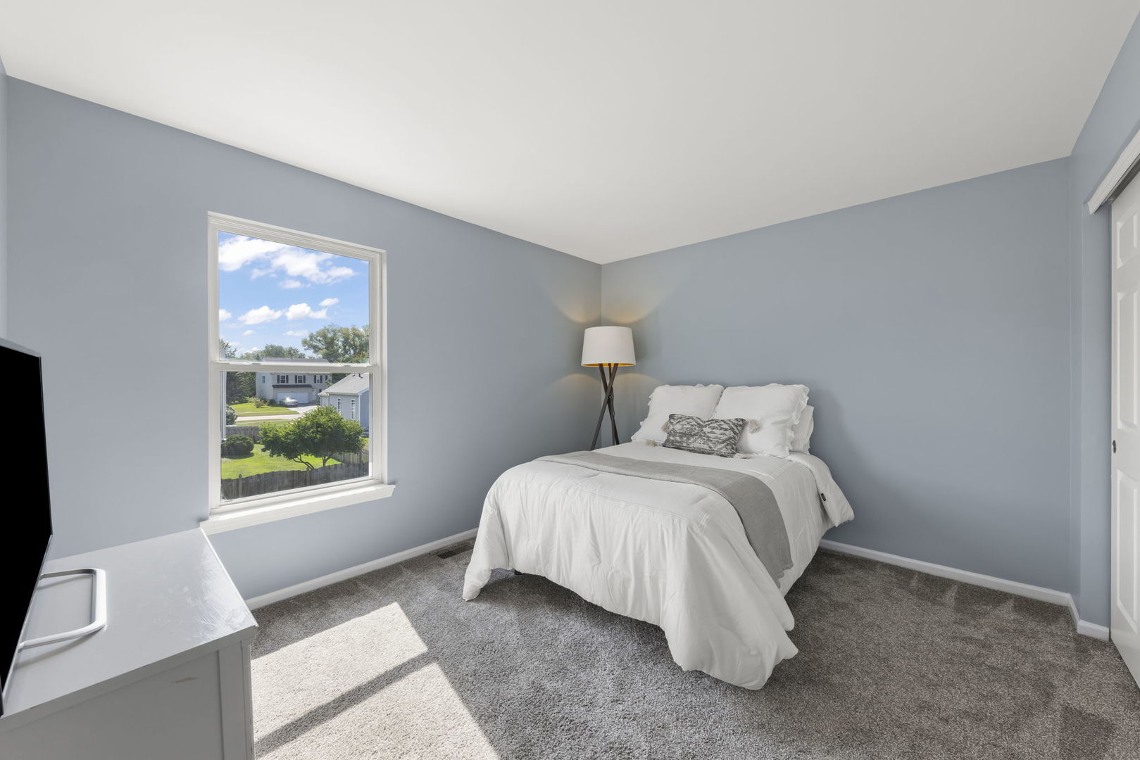 888 Summerhill Drive