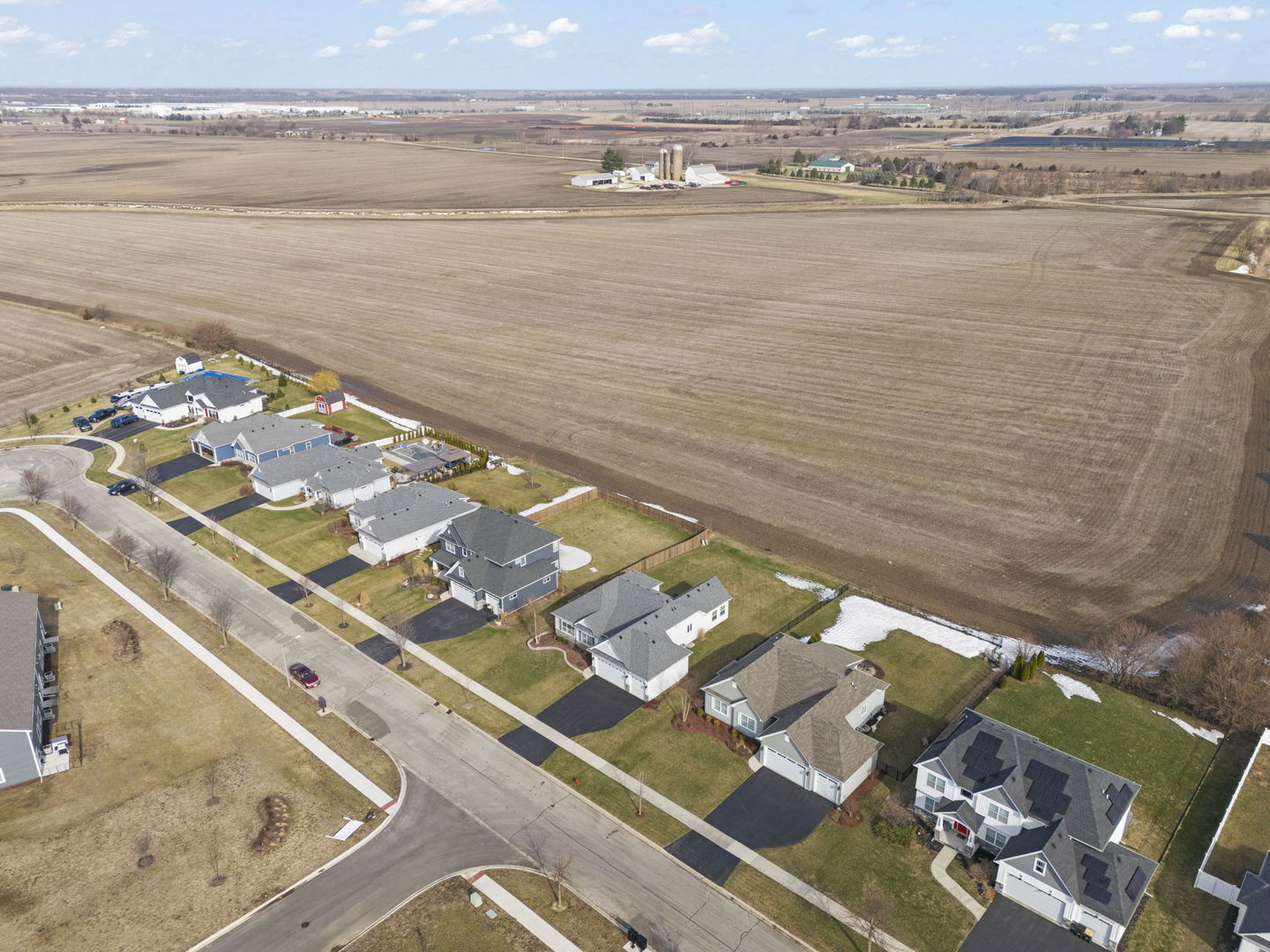 1121 Blackberry Shore Lane