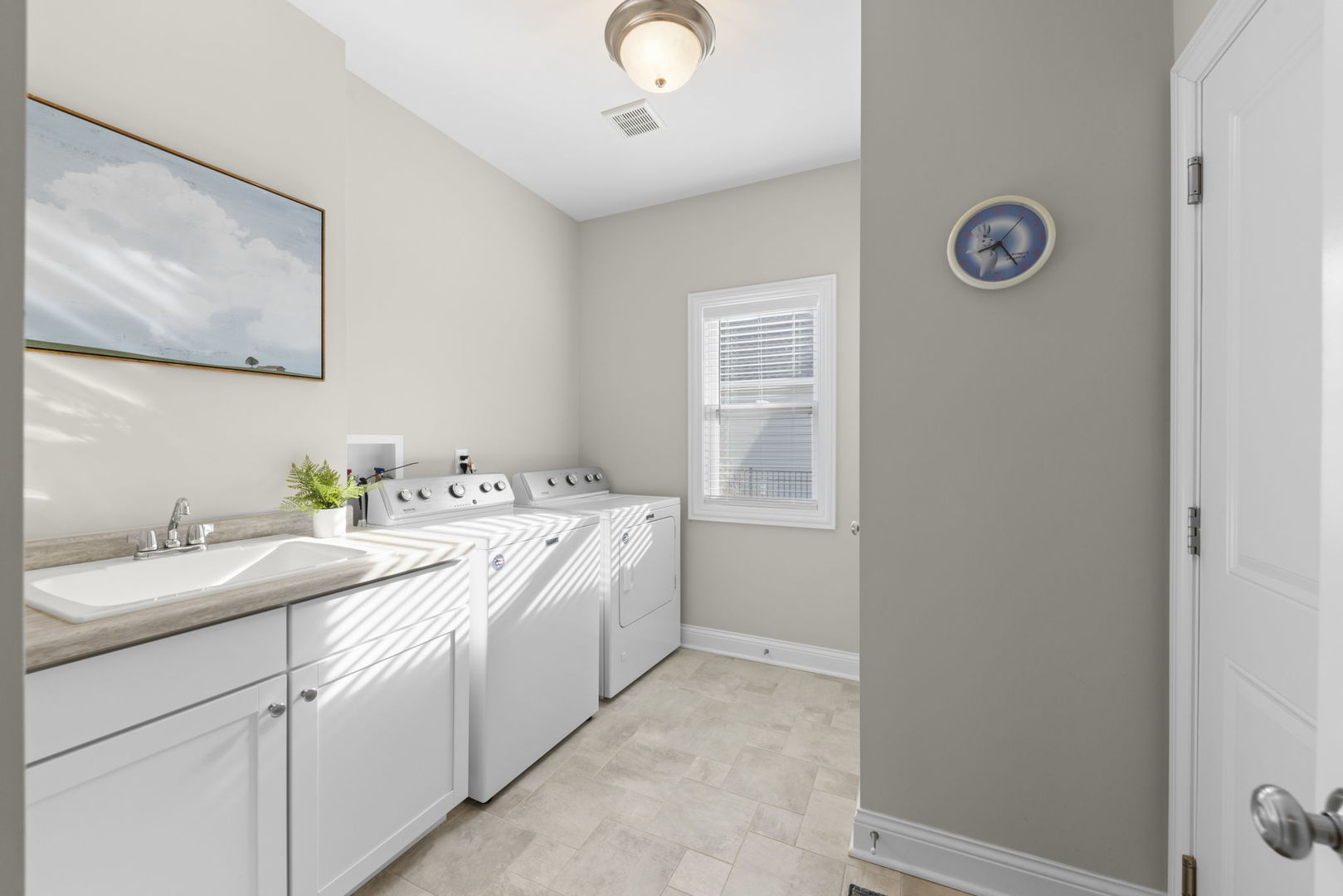 1121 Blackberry Shore Lane