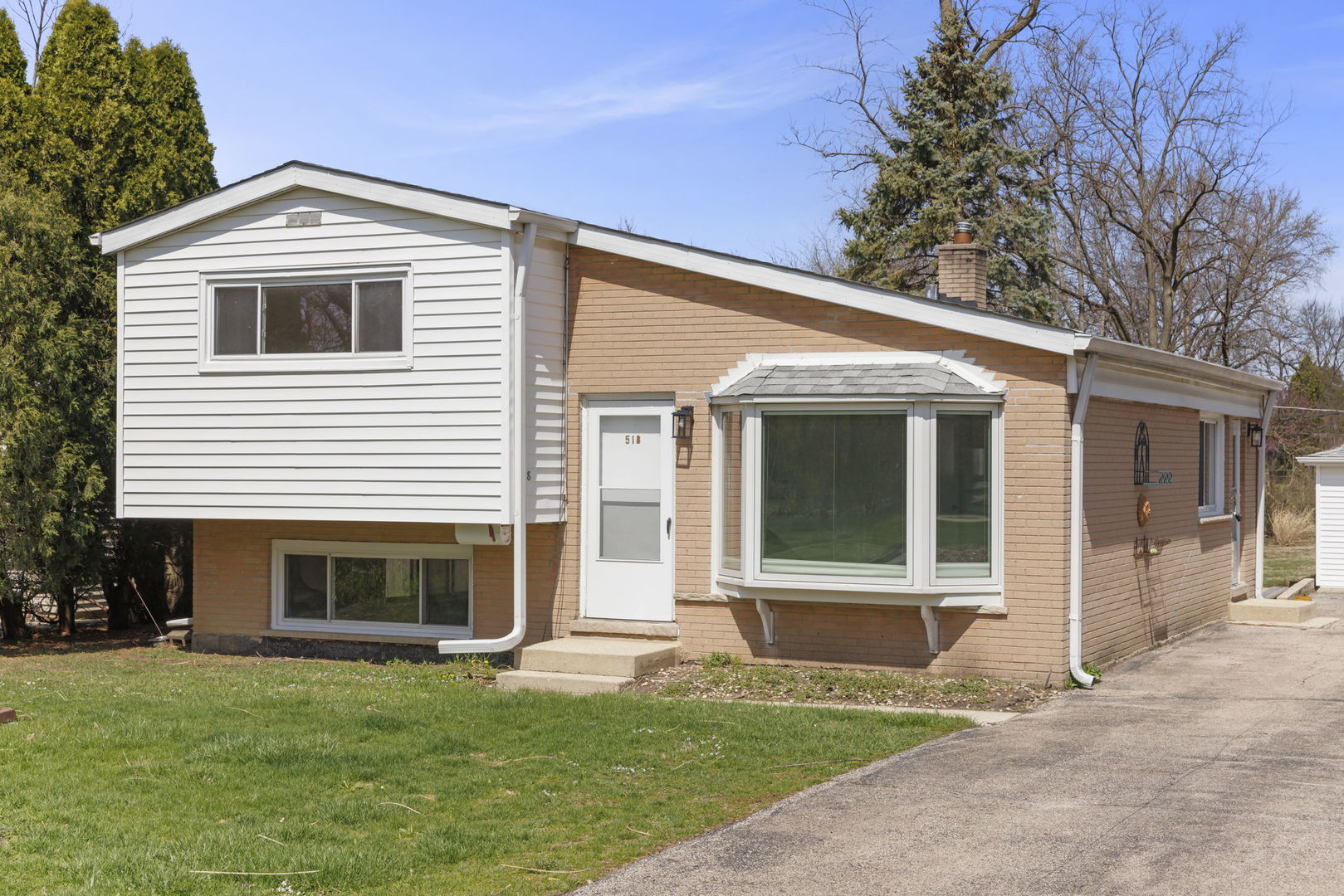 518 E North Broadway Street