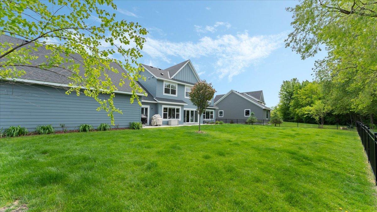 6439 W Laketowne Drive