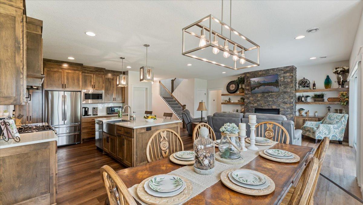 6439 W Laketowne Drive