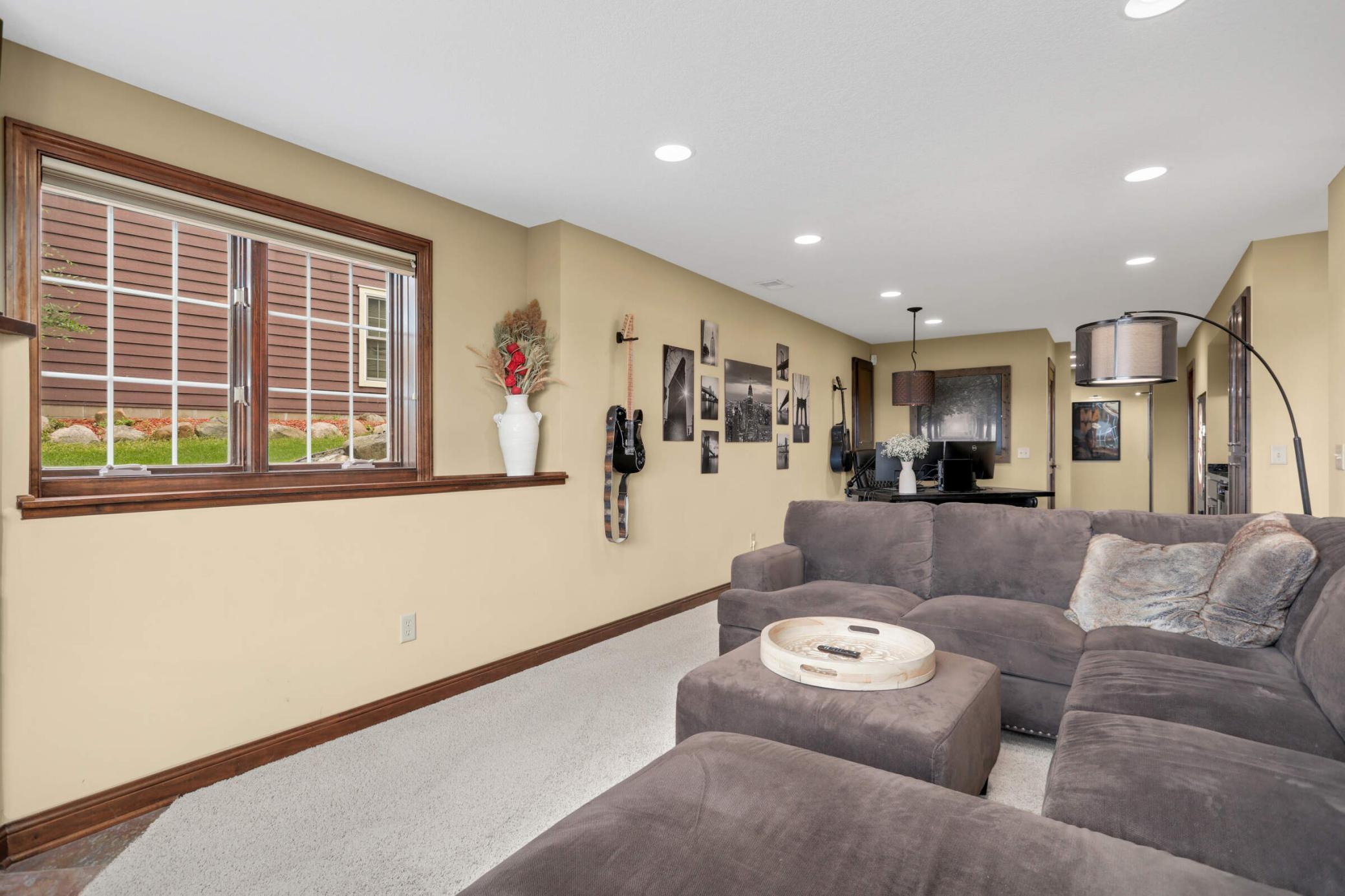 11692 E Laketowne Drive