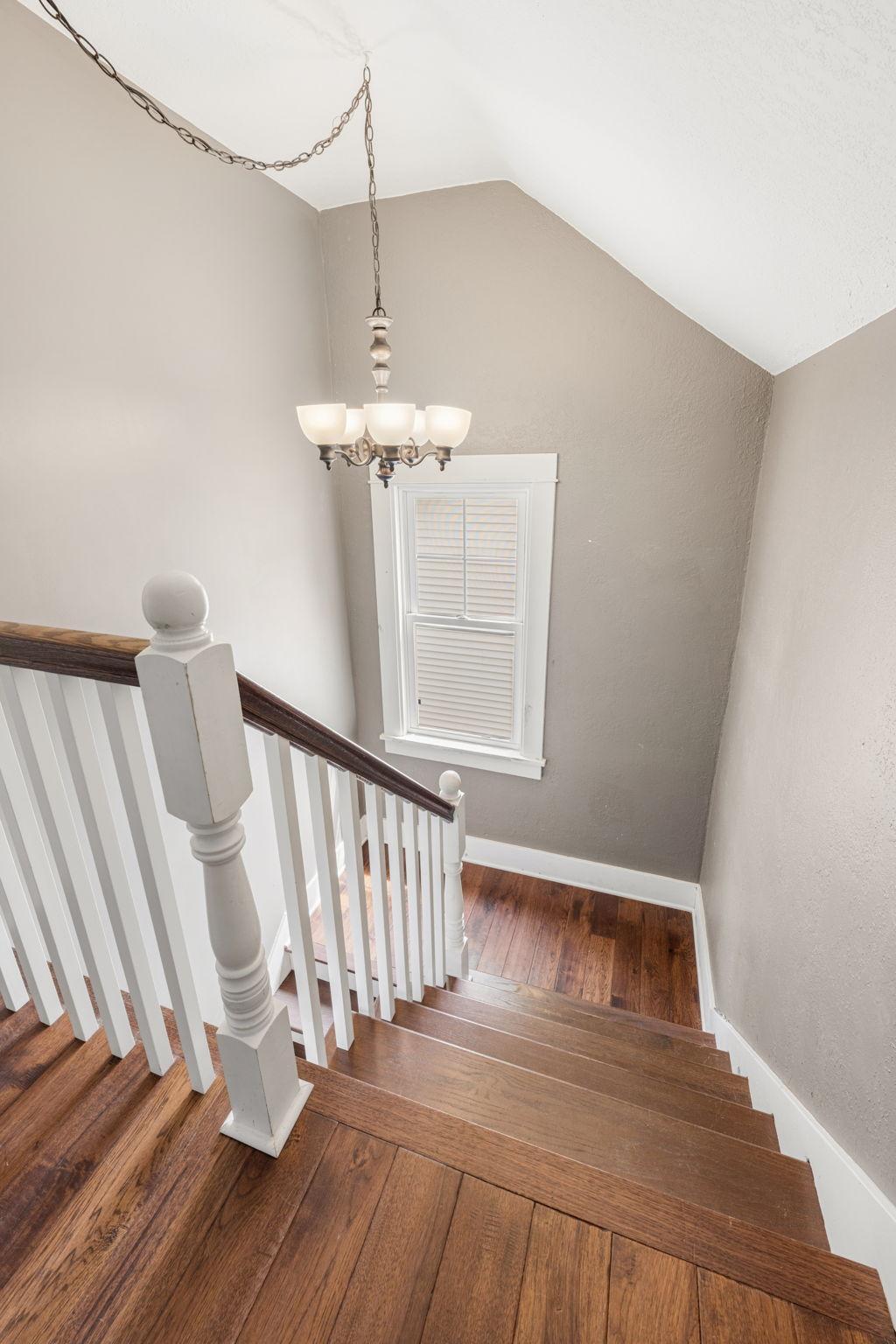 43 Central Avenue W
