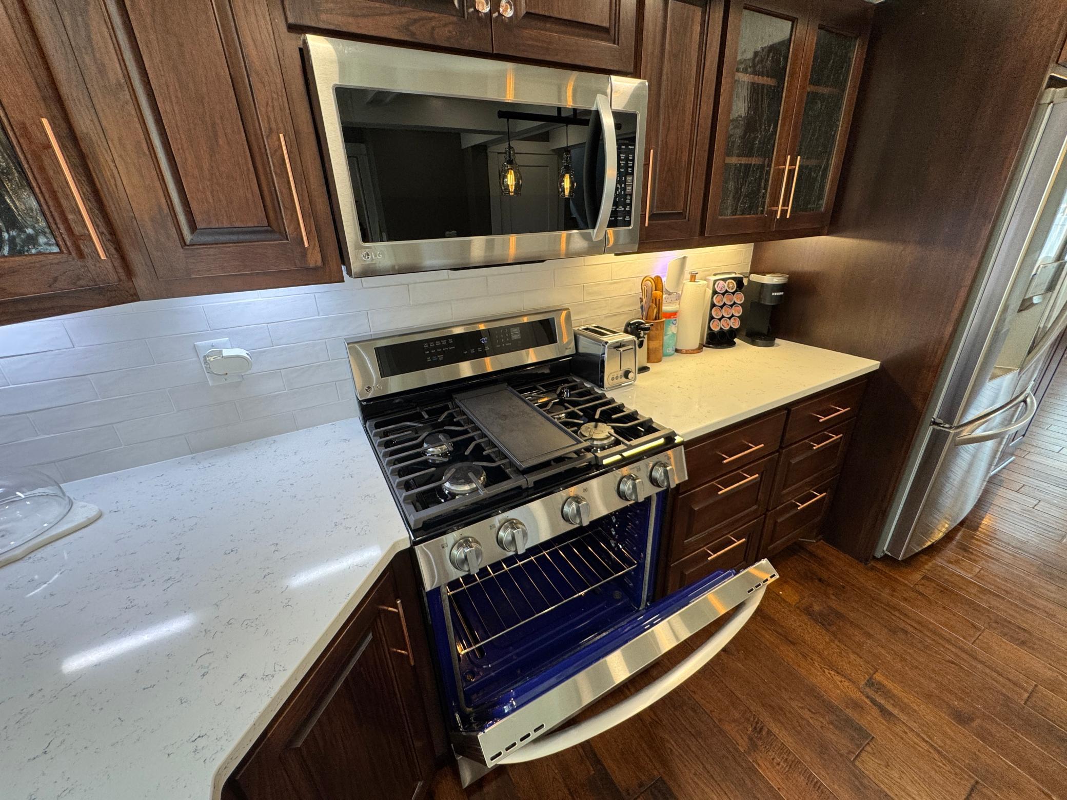 43 Central Avenue W